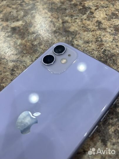 iPhone 11, 64 ГБ