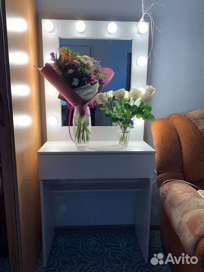 Туалетный столик. Гримерный столик