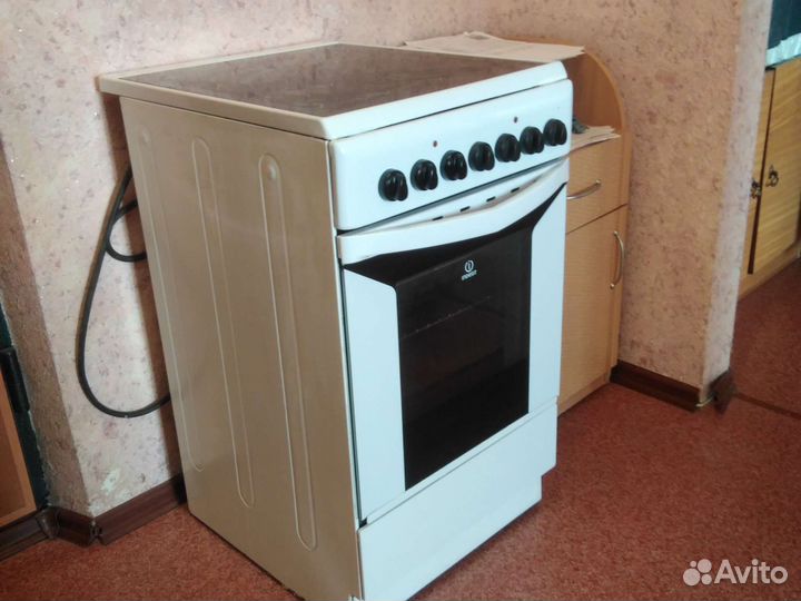 Плита электрическая indezit стеклокерамика бу