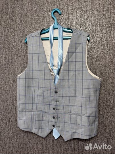 Мужской костюм тройка