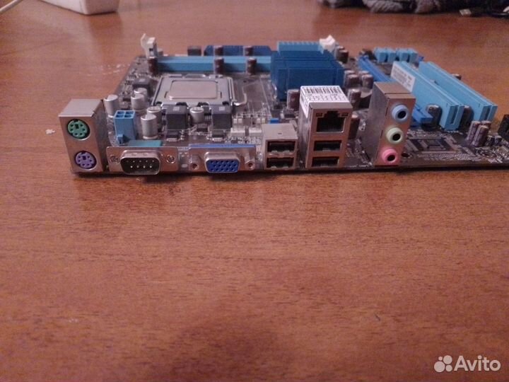 Материнская плата с процессором