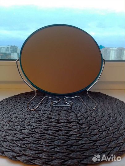 Зеркало настольное