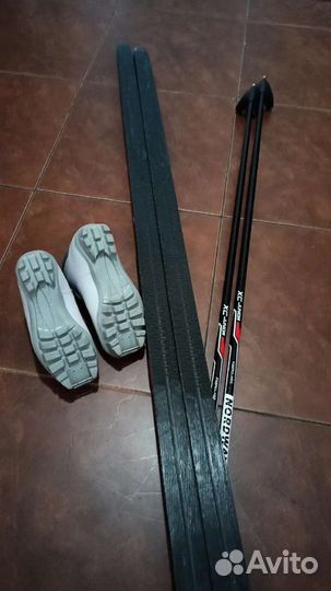 Лыжи беговые в отличном состоянии