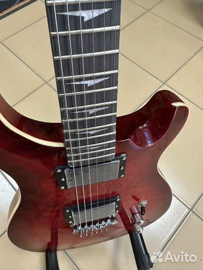 Электрогитара