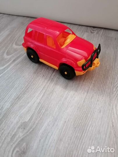 Игрушки :машина и грузовик