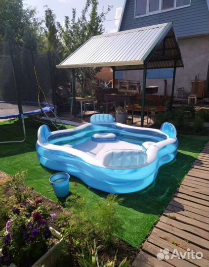 Надувной бассейн
