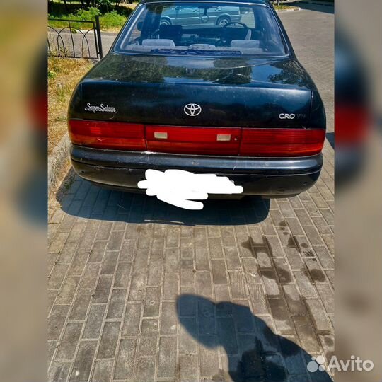 Задние фонори toyota crown s140