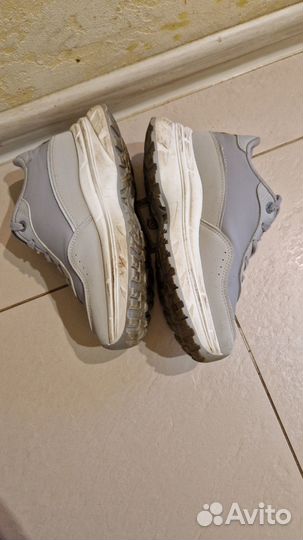 Кроссовки женские 36