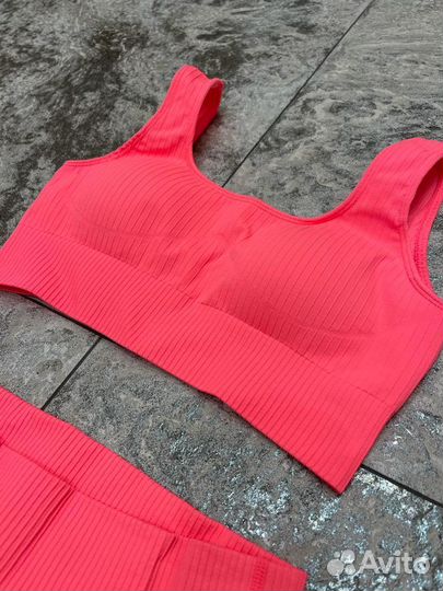 Костюм для фитнеса