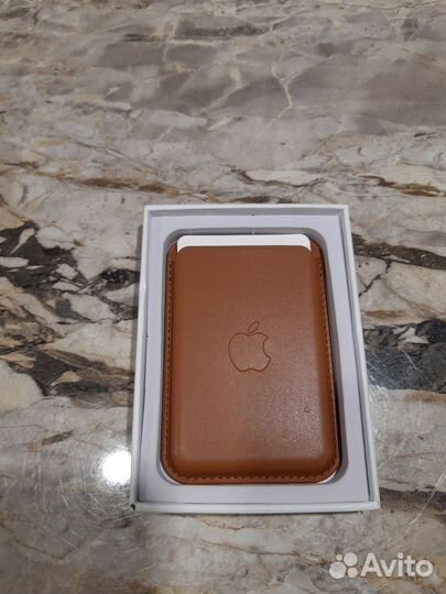 Apple Wallet MagSafe (чехол бумажники)