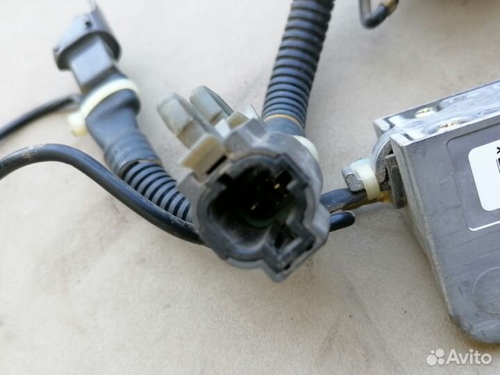 Датчик AIR BAG средн.стойки Nissan Almera N15 1998