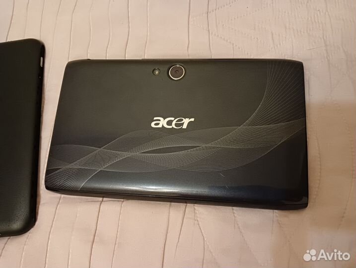 2 старых планшета Acer Iconia Tab на запчасти