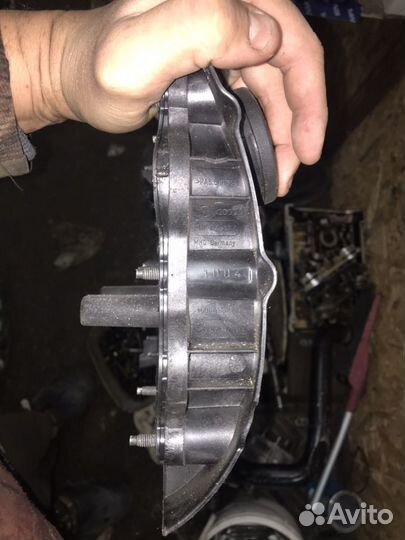 Клапанная крышка VAG 2.0 FSI 06F103469D