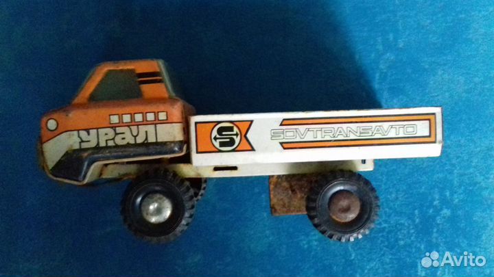 Игрушки из СССР машинки Урал