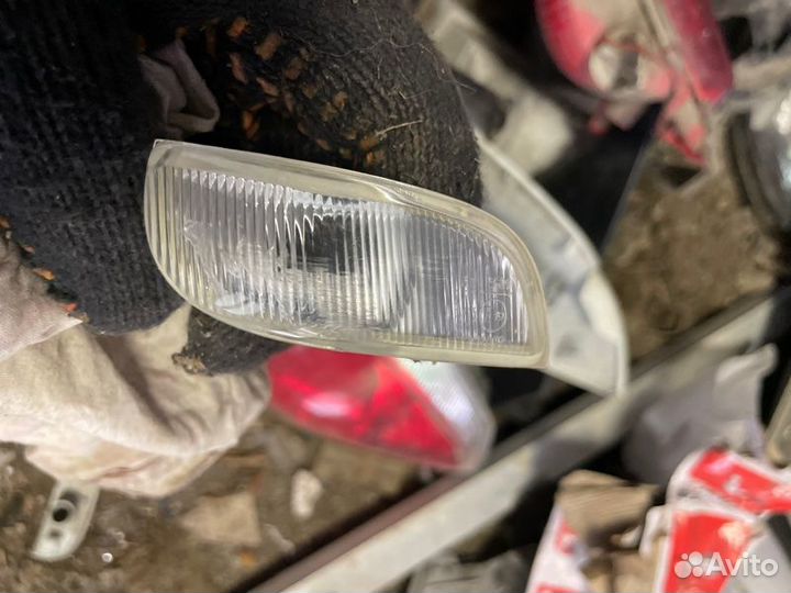 Указатель поворота правый Renault Logan