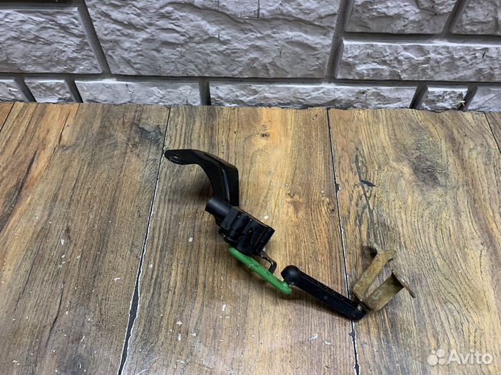 Skoda Kodiaq Датчик регулировки дорожного просвета