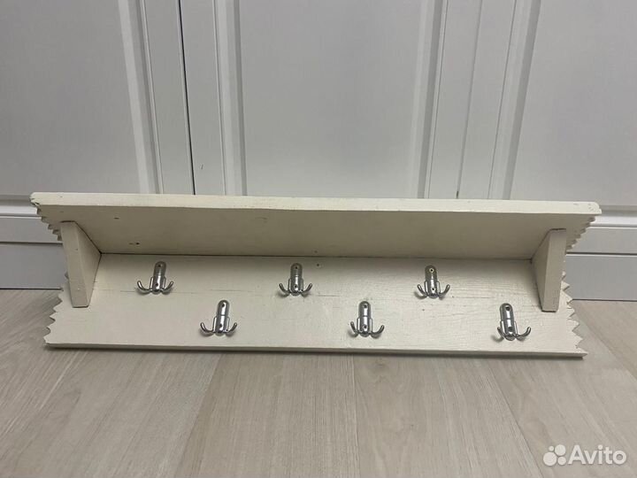 Вешалка настенная деревянная