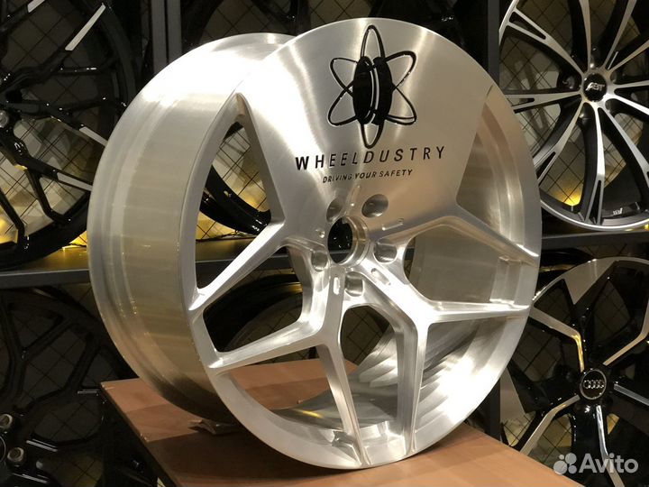 Кованые диски R20 в наличии для Porsche 911