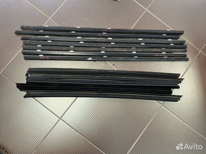 Бархотка/накладка перед двери Nissan Qashqai j10