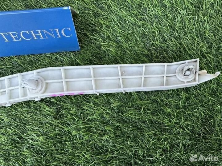 Крепление бампера заднее правое Suzuki