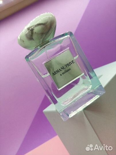 A Milano Giorgio Armani распив