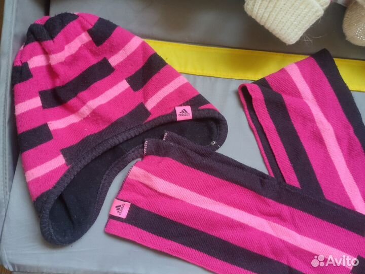 Отдам пакет Варежки, шапки,шарфы