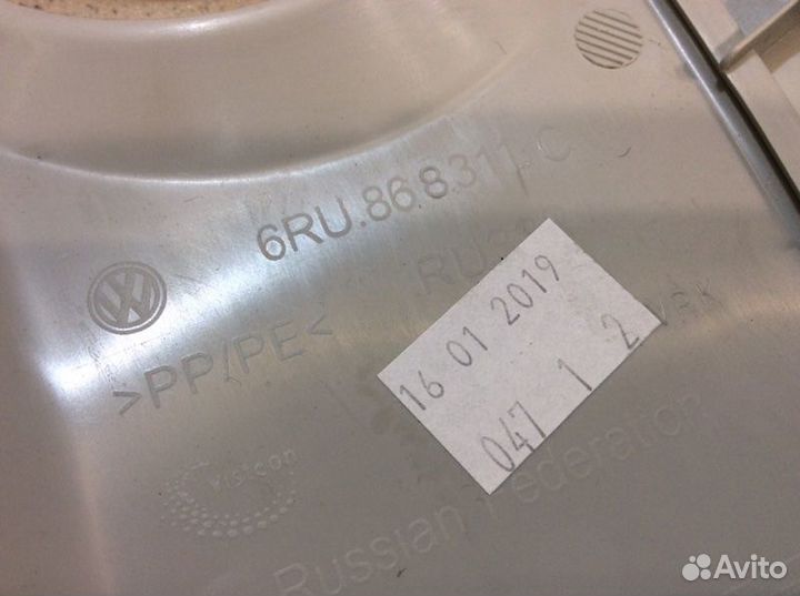 Обшивка стойки Volkswagen Polo 2009-2021