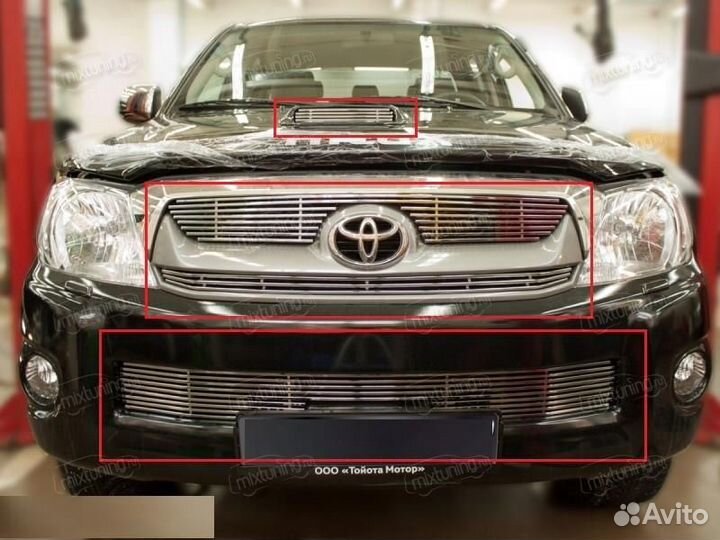 Накладки на решетку радиатора Toyota Hilux 06-11