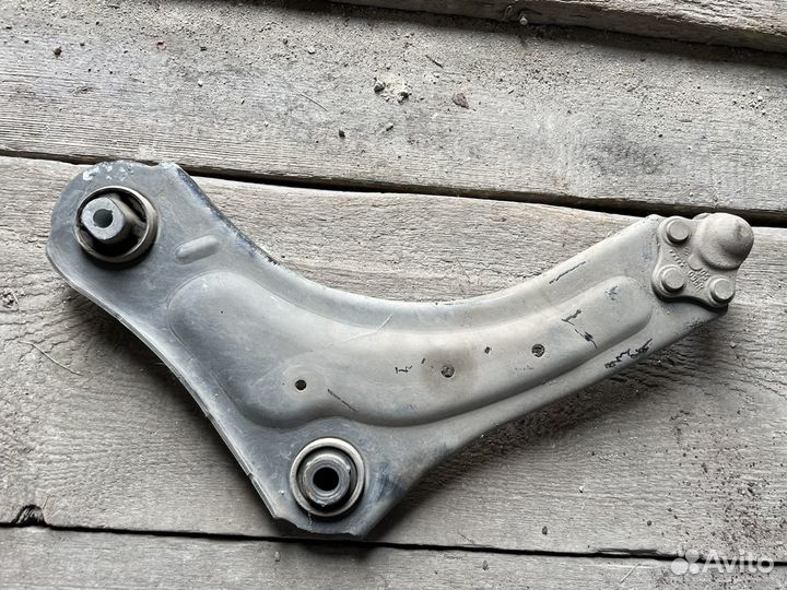 Передние рычаги на renault fluence megane