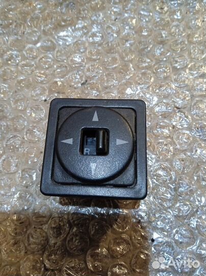 Блок управления зеркалами Kia Sportage 1 2.0 16v L