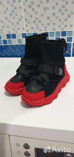 Новые кроссовки versace