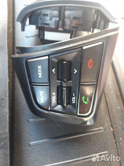 Кнопки управления на руле хендай крета