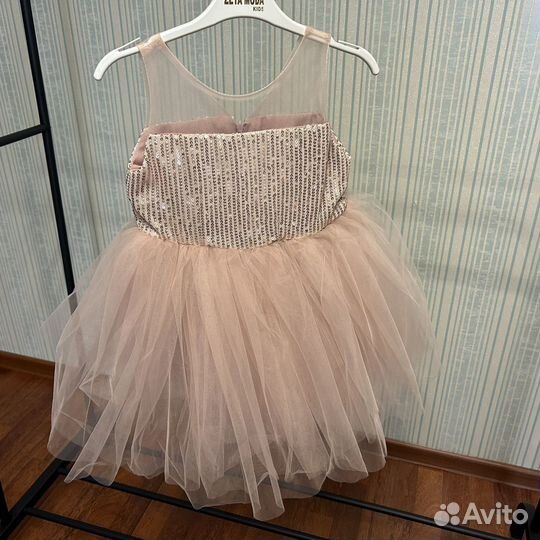 Нарядное платье для девочки 98,104,110