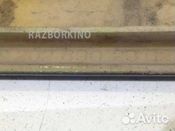 Молдинг двери передней левой