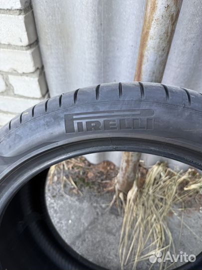 Pirelli P Zero 275/40 R21 и 315/35 R21 107Y