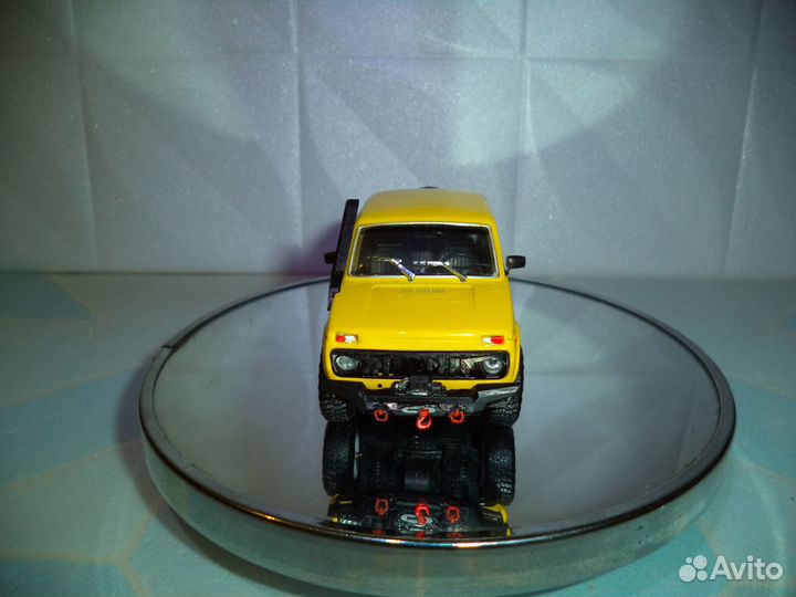 Модель ваз 2121 Нива Off Road масштаб 1:43