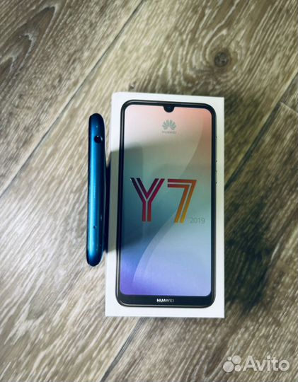 HUAWEI Y7 (2019), 3/32 ГБ