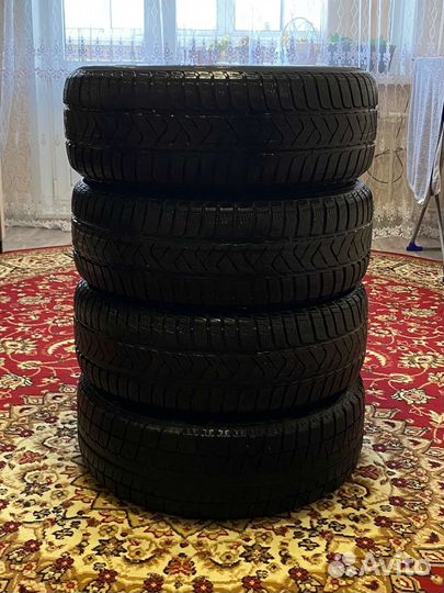 Pirelli Chrono 215/60 R16