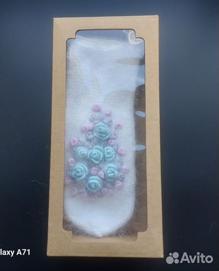 Варежки из ангоры с вышивкой ручная работа