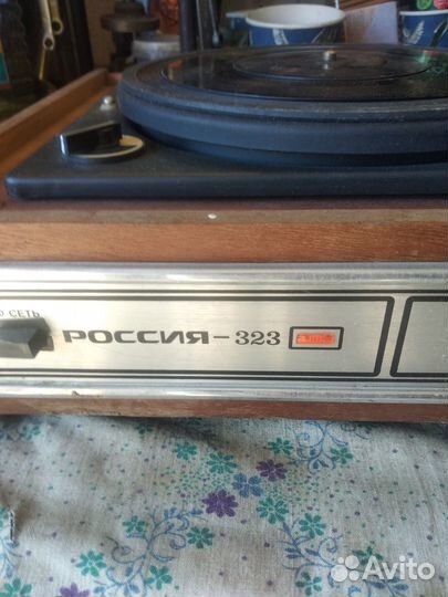 Проигрыватель пластинок из СССР