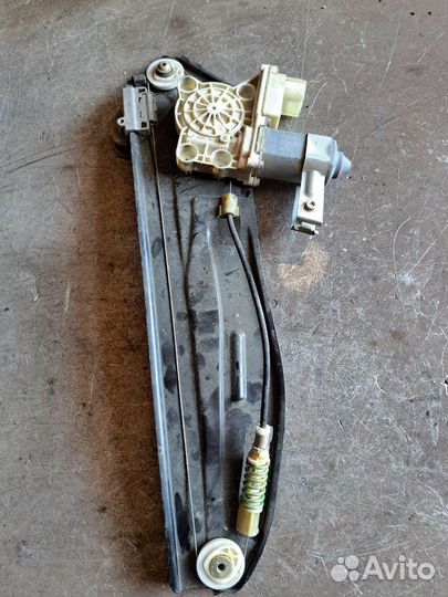 Стеклоподъёмник задний BMW E65