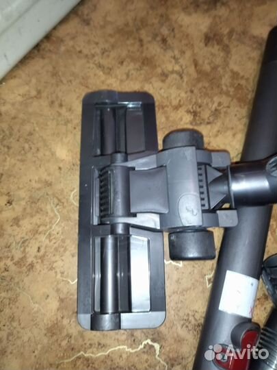 Трубки и щетки для пылесоса Dyson