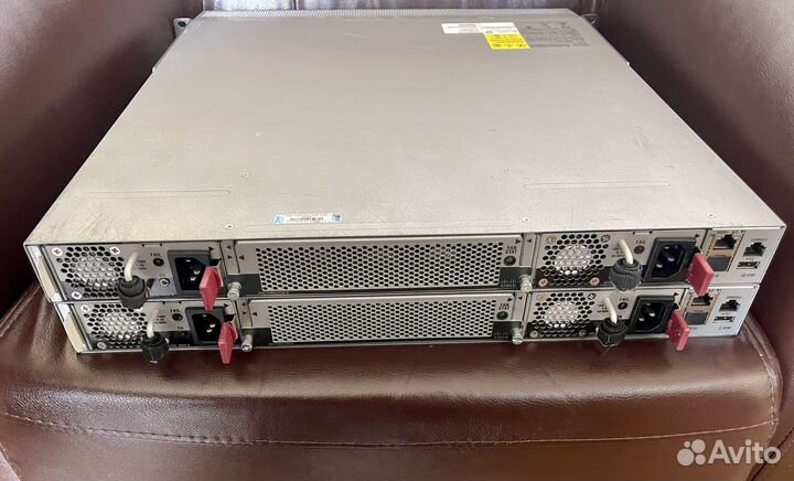 Коммутатор Cisco Nexus N3K-C3064PQ-10GE