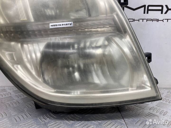 Б/У фара (фонарь, оптика) передний правый Nissan