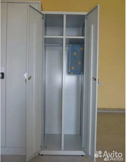 Шкаф металлический кабинка для раздевалок