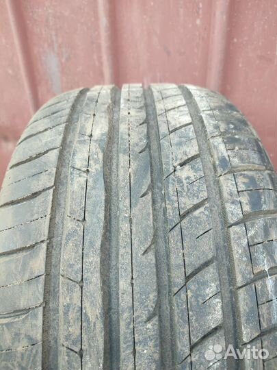 Jinyu YH18 225/40 R18 и 255/35 R18 94