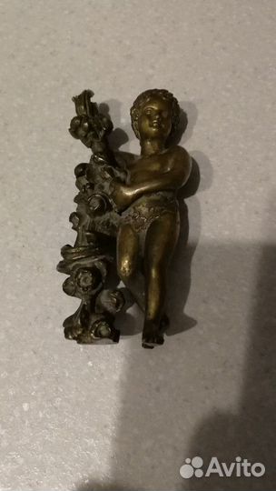 Старинная статуэтка