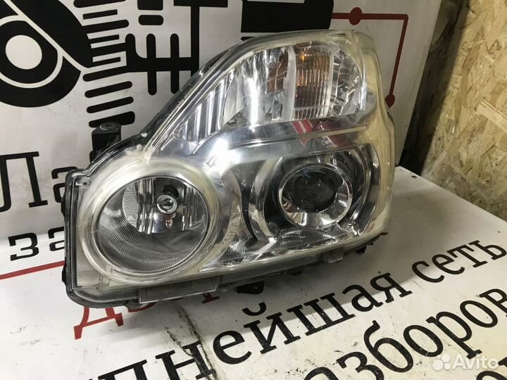 Фара левая Nissan X-Trail II (2007—2011)