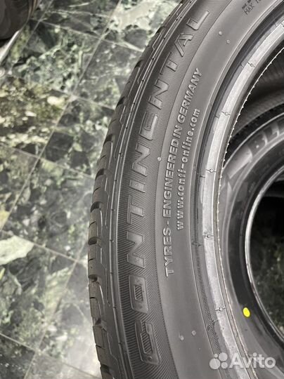 Continental ContiCrossContact UHP 295/40 R21 111W