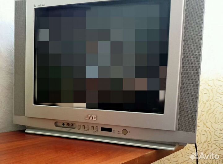 2 ЭЛТ телевизора, Samsung и JVC